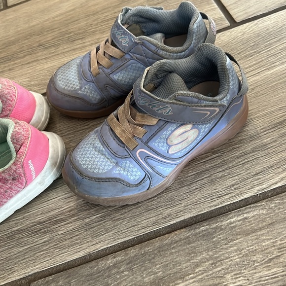 Nike, pink, and light up shoes lot Velcro - Picture 7 of 7